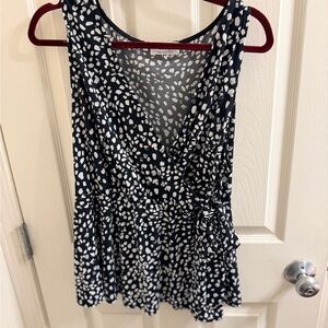 Kaileigh Black and White Patterned Sleeveless Blouse